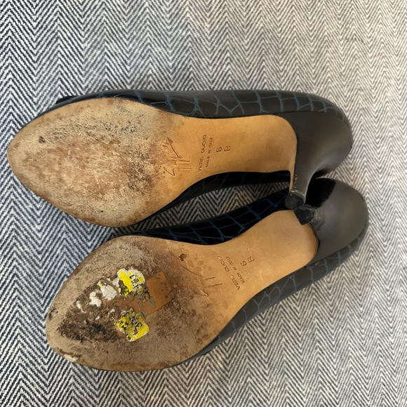 GIUSEPPE ZANOTTI - Embossed Leather Peep Toe Platform Heel - Picture 7 of 8